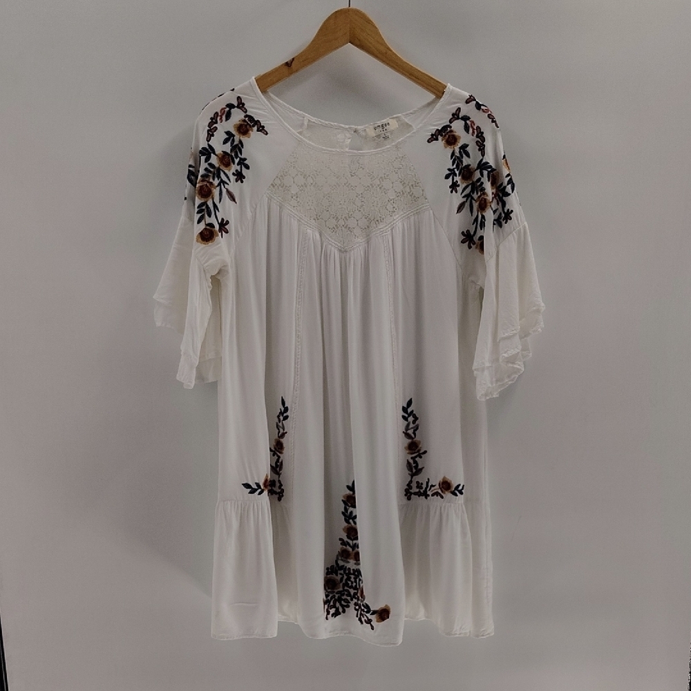 Umgee Dress Size Large White Embroidered Flowers Flowy Boho